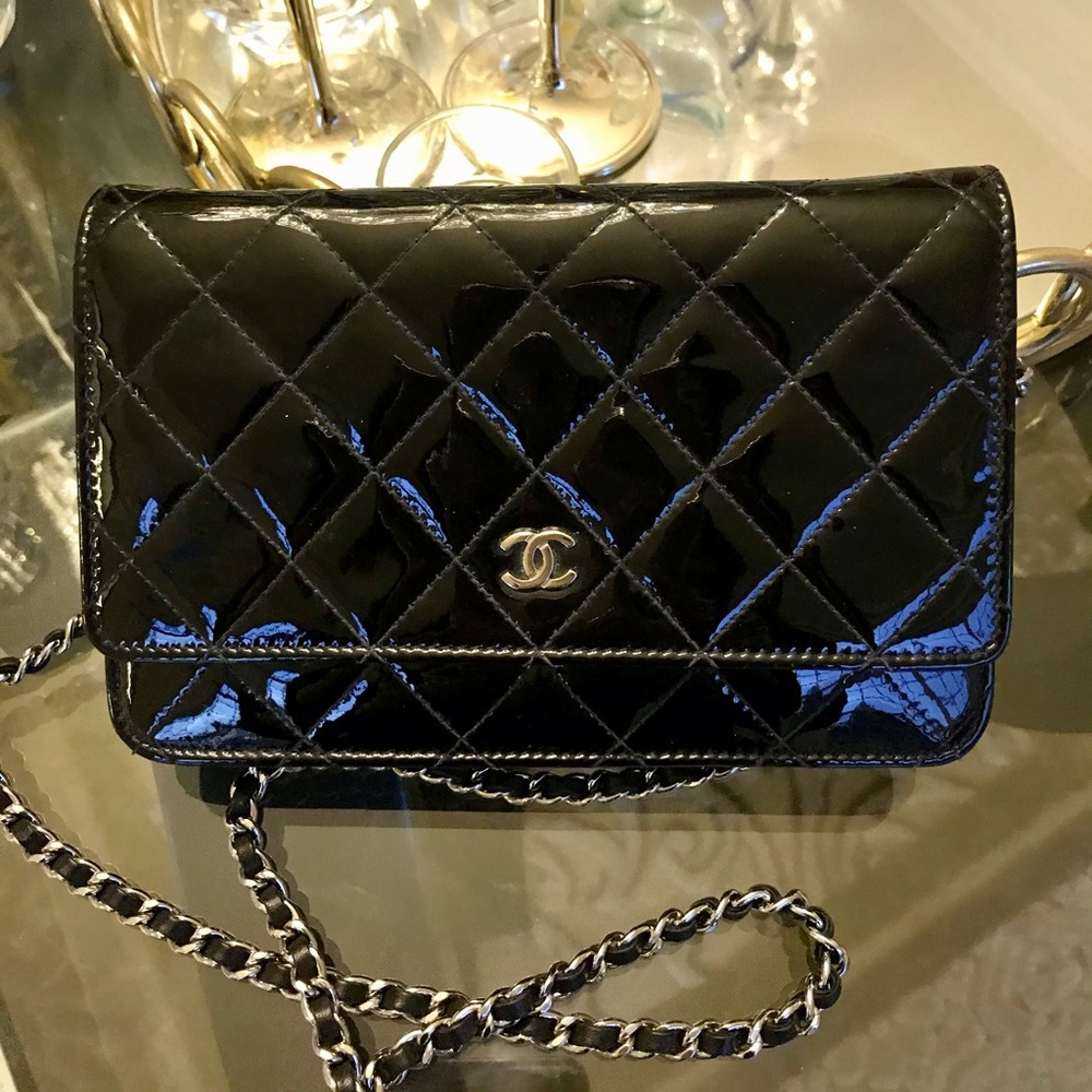 Chanel (Authentic) crossbody